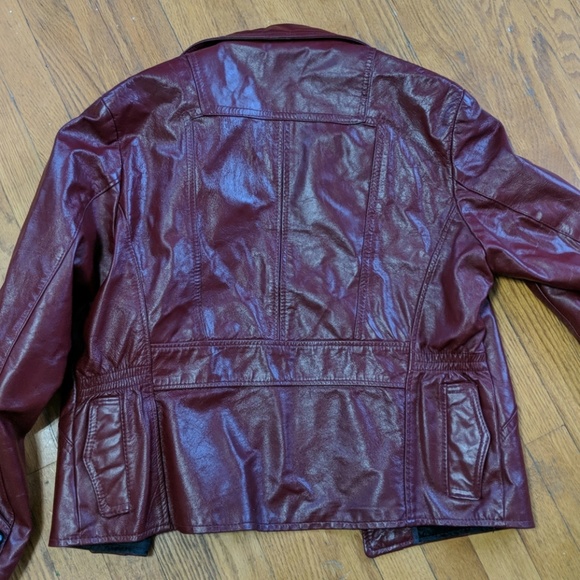 Red leather jacket - Picture 3 of 3